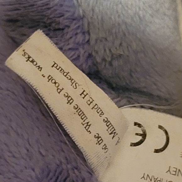 Disney EEYORE  Santa eeyore in a Santa suit and hat bird on head stuffed Animal - Picture 10 of 12